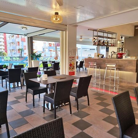 Hotel Alexander Бибионе Экстерьер фото