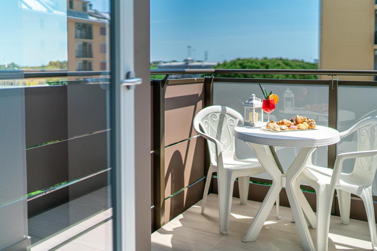 Hotel Alexander Бибионе Экстерьер фото