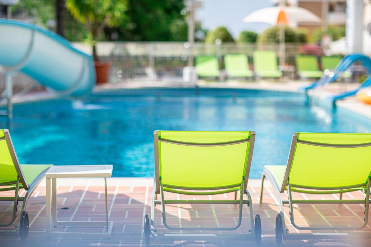 Hotel Alexander Бибионе Экстерьер фото