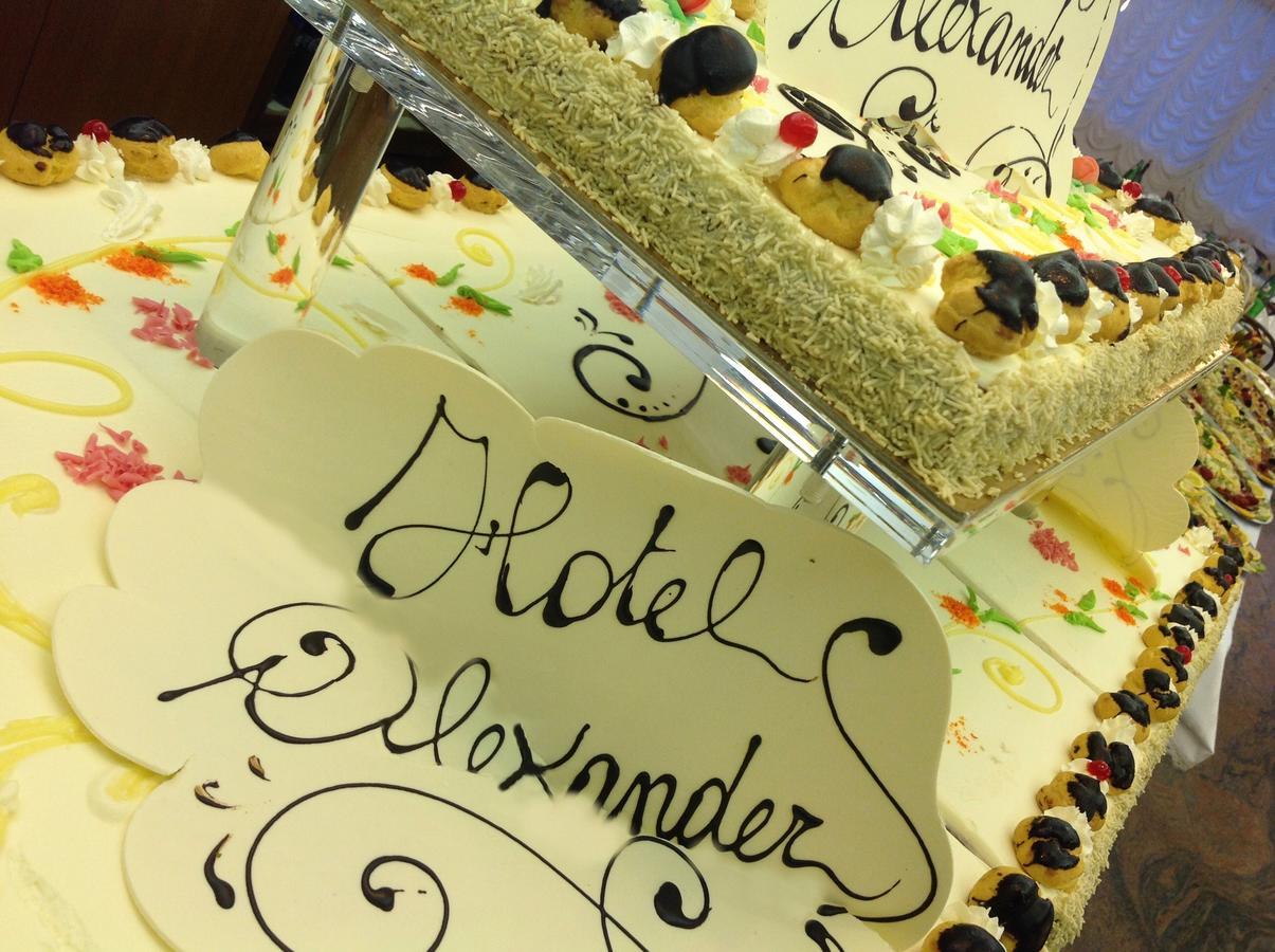 Hotel Alexander Бибионе Экстерьер фото